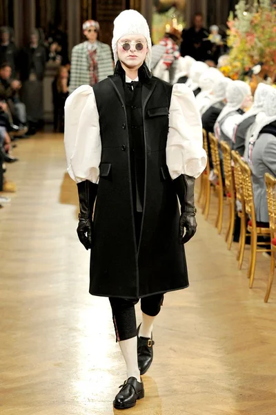 Look 32